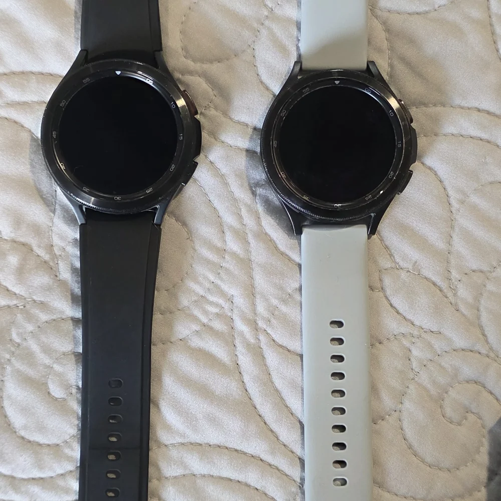 Samsung Galaxy 4 Classic Watches W/extra Accessories